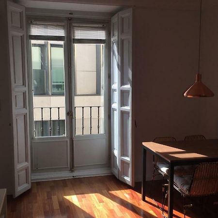 I19 - One Bedroom Apartment Madrid Buitenkant foto