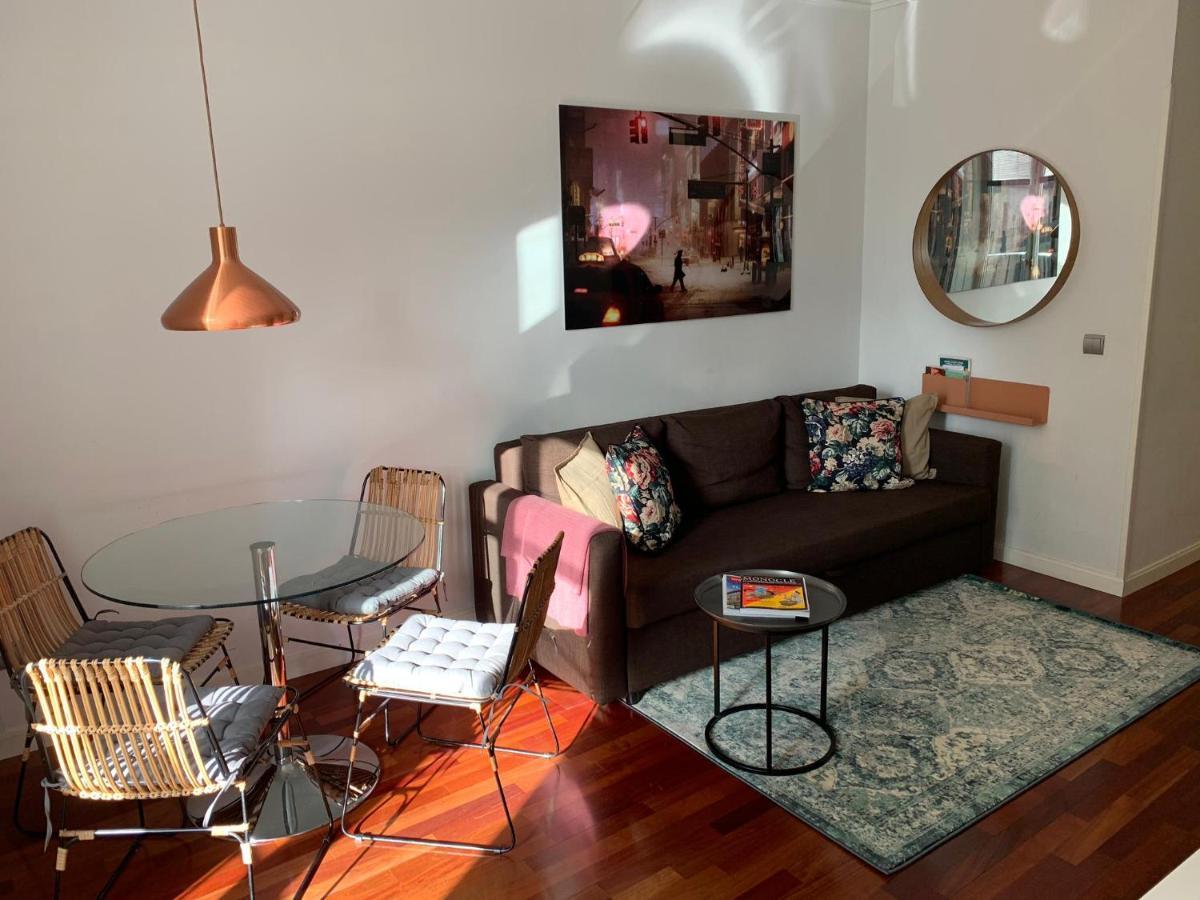 I19 - One Bedroom Apartment Madrid Buitenkant foto