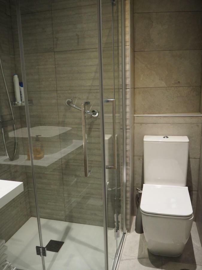 I19 - One Bedroom Apartment Madrid Buitenkant foto